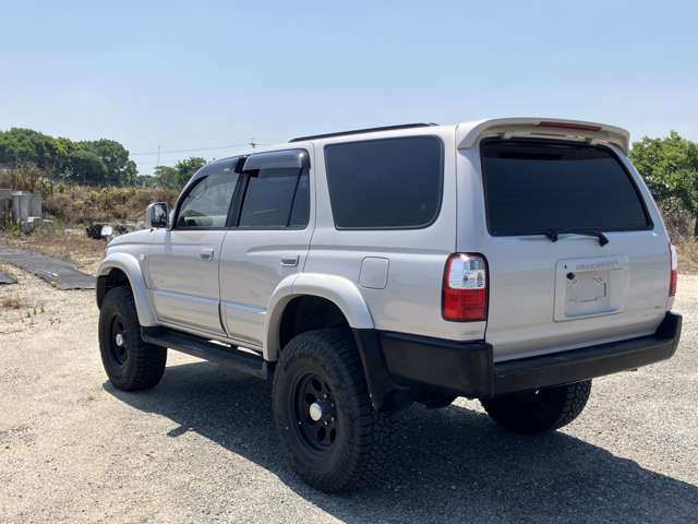 ハイラックスサーフ　MT 4WD 社外ホイール　横出しマフラー　革調シートカバー　サイドカメラ　バックカメラ