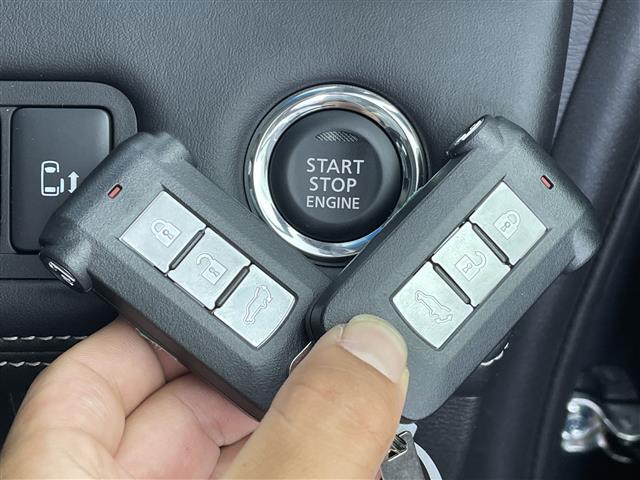 【スマートキー（エンジンスタートストップスイッチ）】スマートキー（電子キー）を持っていれば、スイッチを押すだけでエンジンをかけることができます！