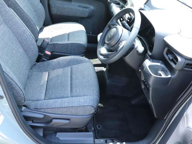 整備工場完備！！アフターの事もお任せ安心！！お車のすべてをお任せ下さい！二級整備士2人います！！