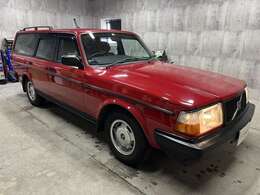 当店は全車両1年・走行距離無制限の保証付き！更に！ロードサービス＆フロントガラスの飛び石にも保証をご利用いただけます！