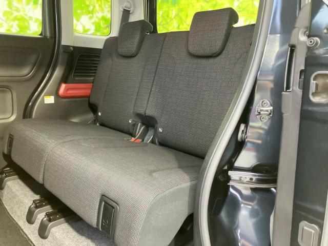 WECARSでは各商談席に大型モニターをご用意しております！見やすい大画面でゆったりと全国の在庫をご覧いただけます！是非ご来店お待ちしております！