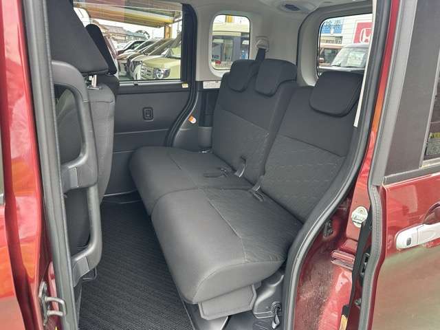 ★5年間新車保障★初度登録から5年間の新車保証が含まれています。長期間、安心してお乗り頂けます！保障費用は支払総額に含まれています！遠方のお客様は保証継承後、お近くのディーラーにて保証が受けられます！