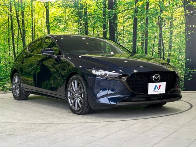 大好評のボディコーティング「弾スプラッシュコート」もご納車までに施工可能。通常のガラスコートと異なる、耐久年数6年の無機質ガラスコーティングが、ボディをキレイな状態に保ってくれます。