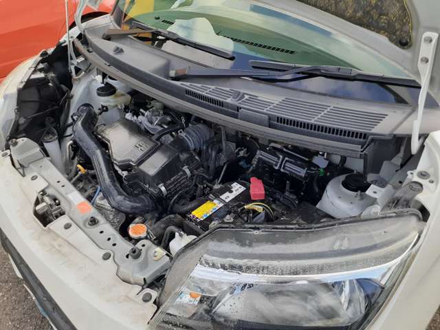 エンジン回りの錆びもなく綺麗です！機関も入庫時チェック済みで良好！！まずはお気軽にお問い合わせを！0120-74-1190まで！