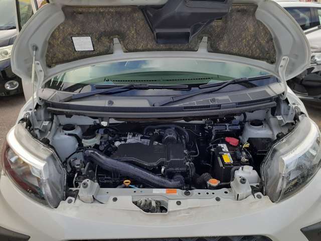 新車もいいけど中古車でも装備がこれだけ充実していて走行も少ない！このお値段ならどうでしょうか！オススメですよ！フリーダイヤル　0120-74-1190！