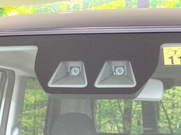 【スマートアシスト】走行中に前方の車両等を認識し、衝突しそうな時は警報とブレーキで衝突回避と被害軽減をアシスト。より安全にドライブをお楽しみいただけます。