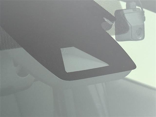【Toyota Safety Sense（第2世代）】トヨタのさまざまな安全装備が搭載されており、万一の事故の危険回避をサポートします！◆搭載機能例：PCS/LDA/RSA/AHB/発進遅れ告知