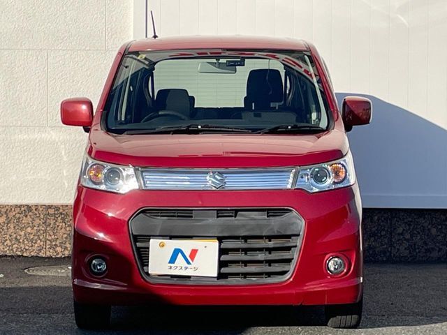 弊社では、全車『修復歴なし』のお車のみ取り扱っております。専任バイヤーによる厳選した仕入れの後、入庫後の車両チェックを行い、ネクステージが認定した高品質な中古車をご提供しております。
