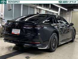 「トヨタセーフティセンス」を装備しています。先進機能が、多くの状況でドライバーをサポート。安全機能の詳細は販売店スタッフまでおたずねください。機能を過信せず、必ずご自身で安全運転を行ってください。