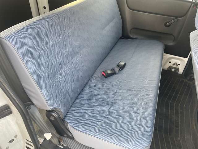 距離は走っておりますが、しっかりと点検をして納車いたしますのでご安心くださいm(__)m