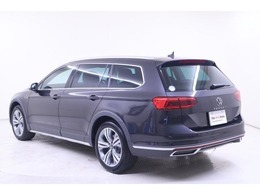 営業時間は、平日9時30分から18時00分、土日祝日9時から17時30分となります。毎週水曜日と毎月第2火曜日は定休日となります。