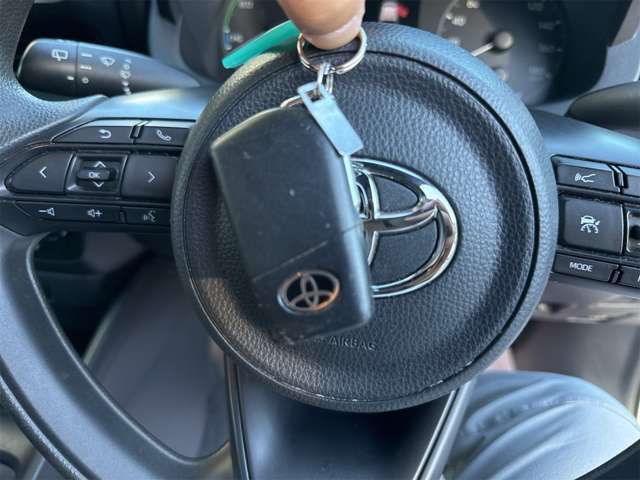 便利なキーレス♪ボタン操作で簡単にドアの解錠、施錠が可能です！