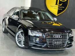 ★アウディ　S8★V8エンジン　4000cc　ツインターボ★カタログ値520馬力★クワトロフルタイム4WDシステム★