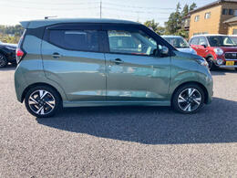 「当社のこだわり」全車保証付き（ゴールド・プラチナプラン）当社の工場は国の認定をもらった指定工場です。メンテナンスは安心の整備をお約束致します。当社の最長保証は2年間（プラチナプラン）です！