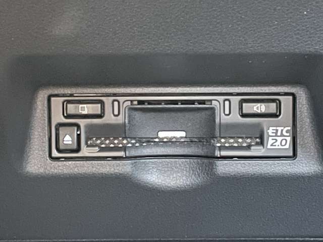 ◆【ETC】有料道路を利用する際に料金所で停止することなく通過できる、ETC車載器（ノンストップ自動料金収受システム機器）が装備されています。セットアップを行うことで利用可能になります。