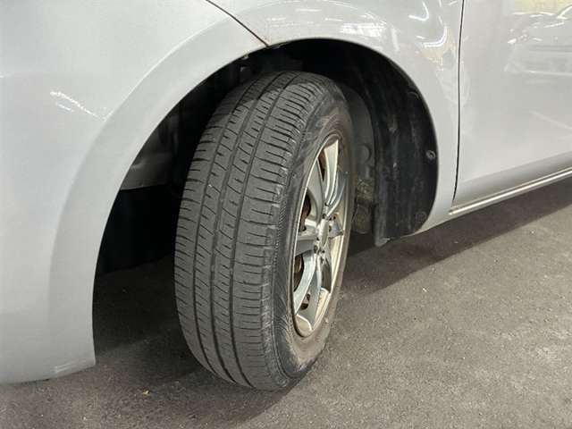 ホイール・タイヤ溝の状態も気になりますよね。お気軽にお問い合わせください！