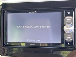 【ナビゲーション】目的地までしっかり案内してくれる使いやすいナビ。Bluetooth接続すればお持ちのスマホやMP3プレイヤーの音楽を再生可能！毎日の運転がさらに楽しくなります！！