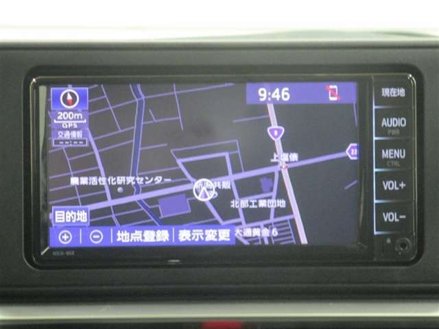 トヨタ純正ナビゲーション付き♪TV・CD・AM・FMが視聴可能☆使い勝手も良く、操作も簡単です！お気に入りの選曲で、通勤・ドライブを快適にどうぞ♪