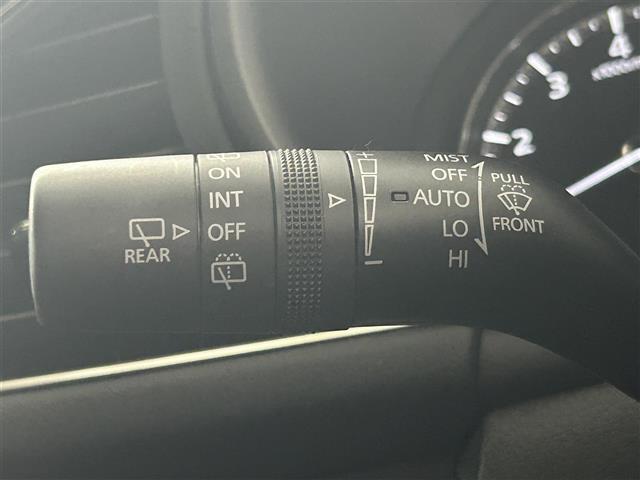 【運転席操作部】快適なドライブを楽しむための機能が装備されています！運転席から触れるので、使いやすいです！除菌プランいれていただくと、さらに清潔で安心していただけます！