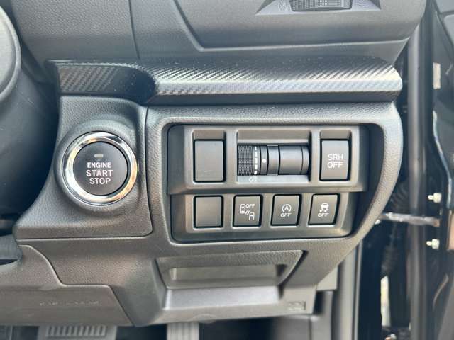運転席周りの各操作スイッチ類です！【ステアリング連動ヘッドランプ】【ブラインドスポットモニター】【アイドリングストップ】【横滑り防止装置】等…