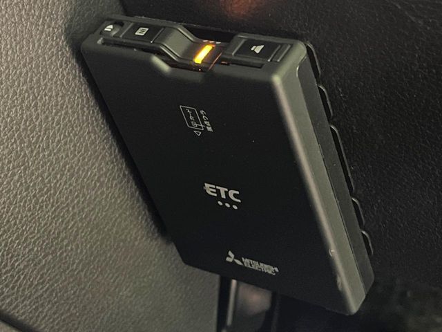 【ETC】高速道路の料金所をストレスなく通過！話題のスポットやサービスエリアに多い「スマートIC」利用時は必須のアイテムです。当店でセットアップを実施、ご納車当日からすぐにご利用いただけます