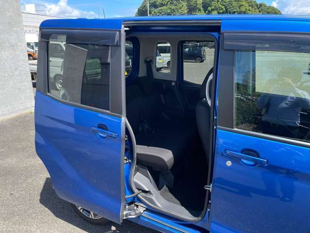 整備工場には国家資格を持った整備士が多数在籍！また、軽自動車だけでなく普通車の整備も実施しておりますので、ご家族のお車の整備もお任せください☆