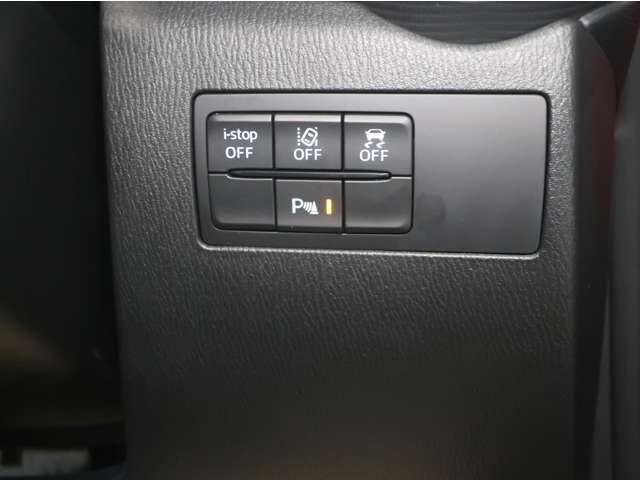 各種装備ございますので是非一度ご来店いただいて現車のご確認お願いいたします。