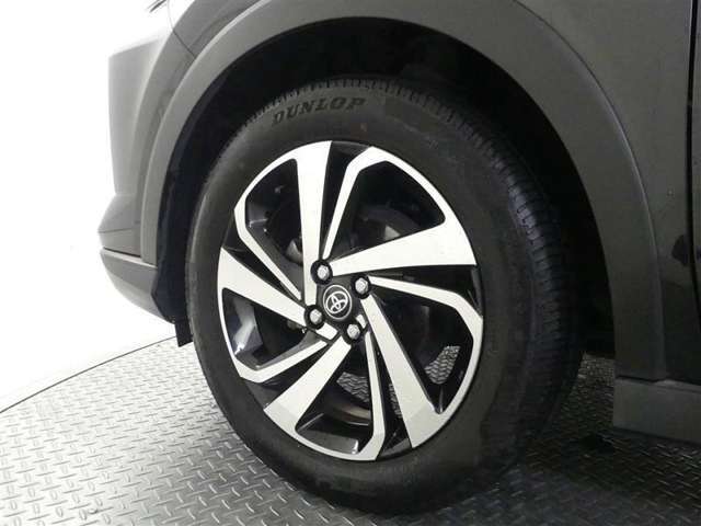 純正ホイールで足元から上品に☆彡