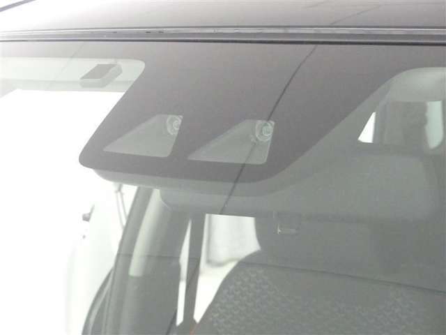 サポカーは、高齢運転者を含めたすべてのドライバーによる交通事故の発生防止・被害軽減対策の一環として、国が推奨する新しい自動車安全コンセプトです。詳しくは販売店スタッフまでおたずねください。