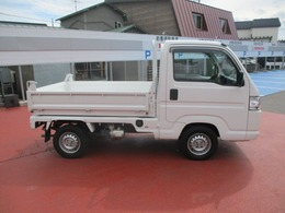 右からの画像です