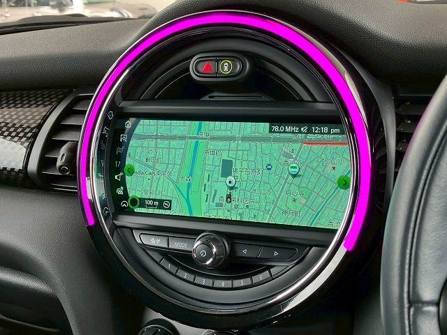 先進のBMW　タッチパッド付きi-driveとほぼ同性能のHDDナビゲーションになります。USBインターフェースやブルートゥースオーディオなど様々な先進機能をお楽しみいただけます。