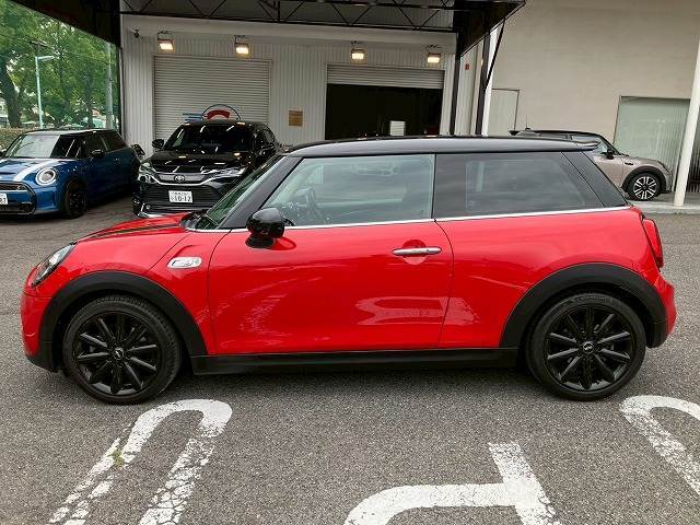 車検・点検サポート付きの更新型の「MINISワランティ-」。最大10年、10万キロまで更新可能です。保証項目は最大320項目！！対応は最寄りのディーラーさんにて対応可能です！