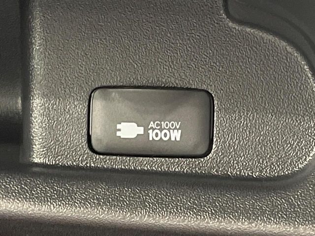 【1500Wアクセサリーコンセント】消費電力1500Wまでの家電が使えます。キャンプやスポーツ・アウトドアでのアクティビティはもちろん、災害・停電の際に大活躍♪