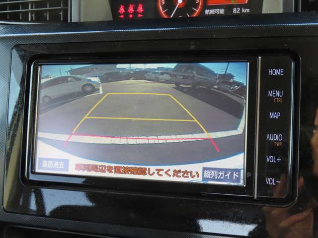 バックカメラ搭載なので後方時に車体後ろが確認出来る為、運転の苦手な方やたまに乗る奥様でも安心して車庫入れが出来ます☆