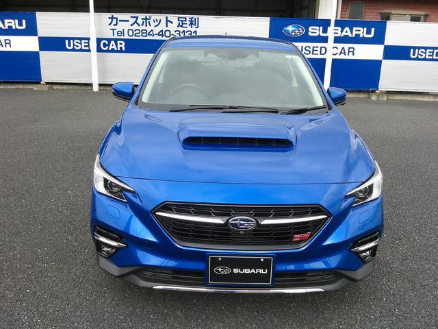 SUBARU 認定U-Car Premium：SUBARU 認定U-Carのうち、AIS評価点4.5点以上・走行距離3万キロ未満、使用月数36ヶ月未満という更に厳選したハイクオリティなクルマのみをラインアップ。