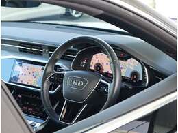 Audiのインテリアは厳選素材を緻密に作りこんだ美しい個々のパーツを、衝撃にも耐えうるよう丁寧に組み上げて、構成されています。見た目に美しく、そして機能的でもあること。これこそがAudiのインテリアの伝統です