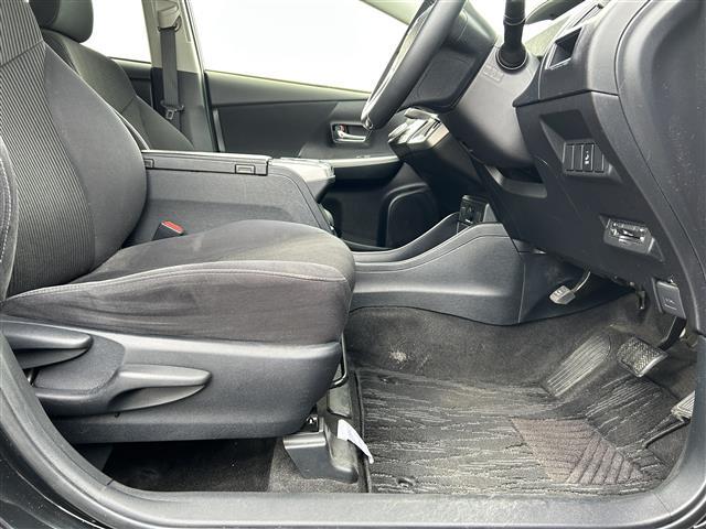 座り心地が良いシートなので長時間の運転でも快適にお過ごしいただけます。新品のフロアマットのご注文も可能です。掲載箇所以外にご希望の写真がございましたらお気軽にお問い合わせ下さい。