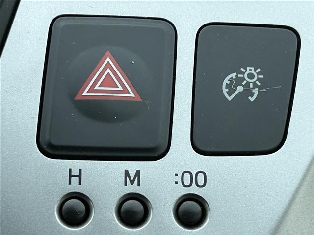 快適なドライブを楽しむための機能が装備されています！運転席から触れるので、使いやすいです！除菌プランいれていただくと、さらに清潔で安心していただけます！