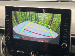 【バックカメラ】駐車時に後方がリアルタイム映像で確認できます。大型商業施設や立体駐車場での駐車時や、夜間のバック時に大活躍！運転スキルに関わらず、今や必須となった装備のひとつです！