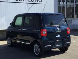 窓も大きく後方の確認がしやすいです。