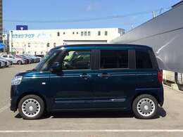 横からのデザインもスタイリッシュですね。