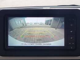後方確認に便利なバックカメラ装備！！狭い駐車場や後方が確認しづらい場所に駐車するときや、車を切り返す時に安心の装備です！！