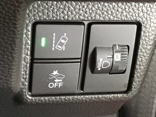 ホンダが推し進める総合先進安全装備のセンシング搭載！　衝突や斜線はみだしなどの危険が予測される時、センサーが警告。ヒューマンエラーを高度先進技術が補完してくれます。