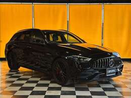 専任の熟練したメカニックが大切にご納車整備をさせて頂きます。お客様にご満足・ご納得し、お乗り頂く為に追及を続けていきます