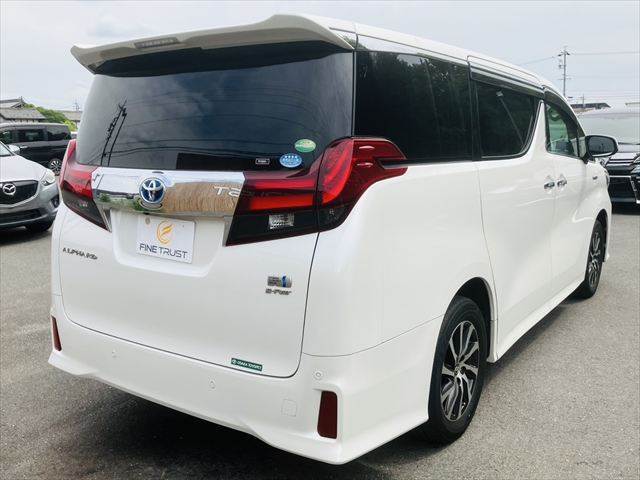当社自慢のお車です。機関・装備点検・走行テスト済みです♪横にこの車のセールスポイントを、写真と説明でアピールしてあります♪まずはご覧になってください。お客様通話料無料0078-6040-018904
