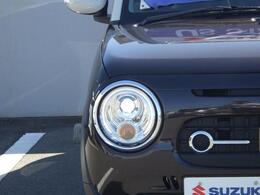 白色のヘッドランプなのでとても明るいです！夜道での走行も安心です。