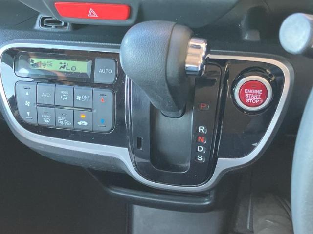 お車に合わせて無料保証以外にも、保証範囲、期間、距離を拡充させた有料保証もご用意しております！中古車の購入が初めてで不安・・・というお客様もご安心ください！