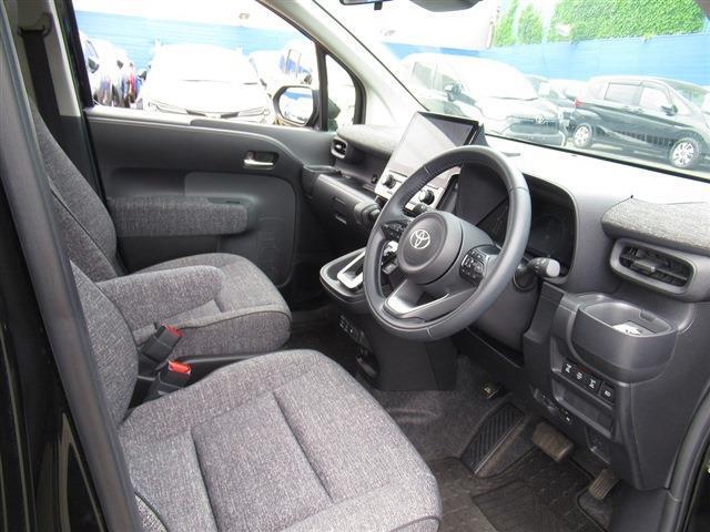 セーフティセンス・10.5型フルセグナビ・両側パワースライド・全周囲カメラ・CarPlay・ETC・BTオーディオ・シートヒーター・ステアヒーター・純正15AW・Cソナー・BSM・フロアマット