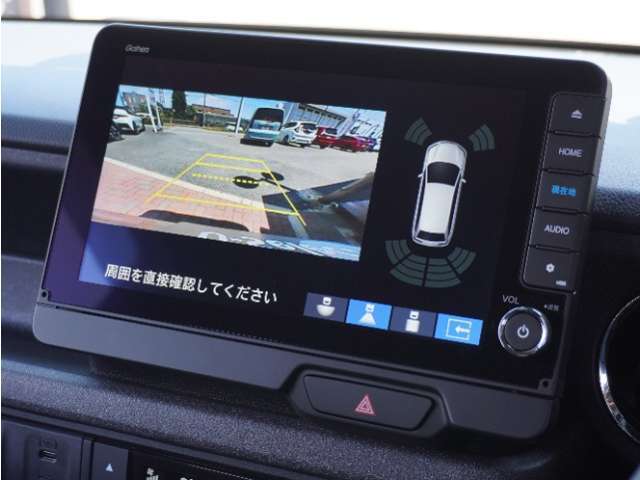 【バックカメラ】駐車が苦手な方でも安心してお乗りいただけます。リバース連動で画面が切り替わるのでとっても便利です。