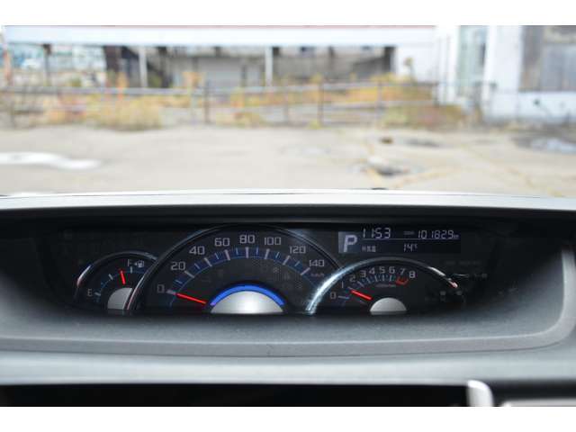 当店の車両は全車走行メーターチェック済です！当たり前ですが、正常な車両のみ展示販売をしております！サンワイズなら初めての車選びでも安心です！